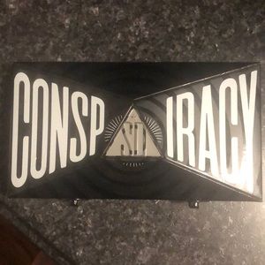 Conspiracy pallet